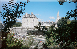 photo Ville de Quintin - cr�dits photo OT Quintin